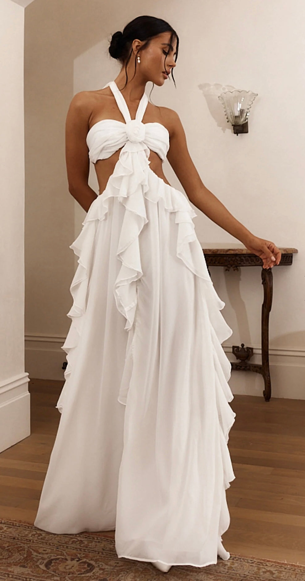 Joyce Dress - Sleek and Elegant Silhouette That Flatters Your Figure