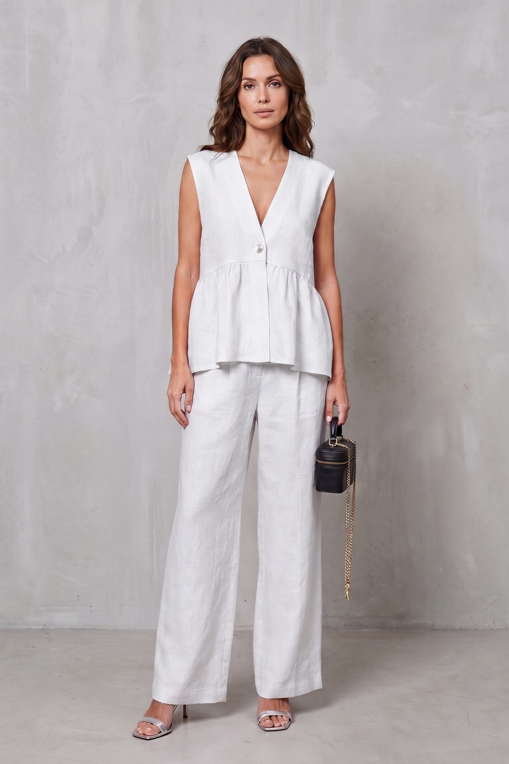 Lunessa – Soft peplum elegance – Two-piece trouser set