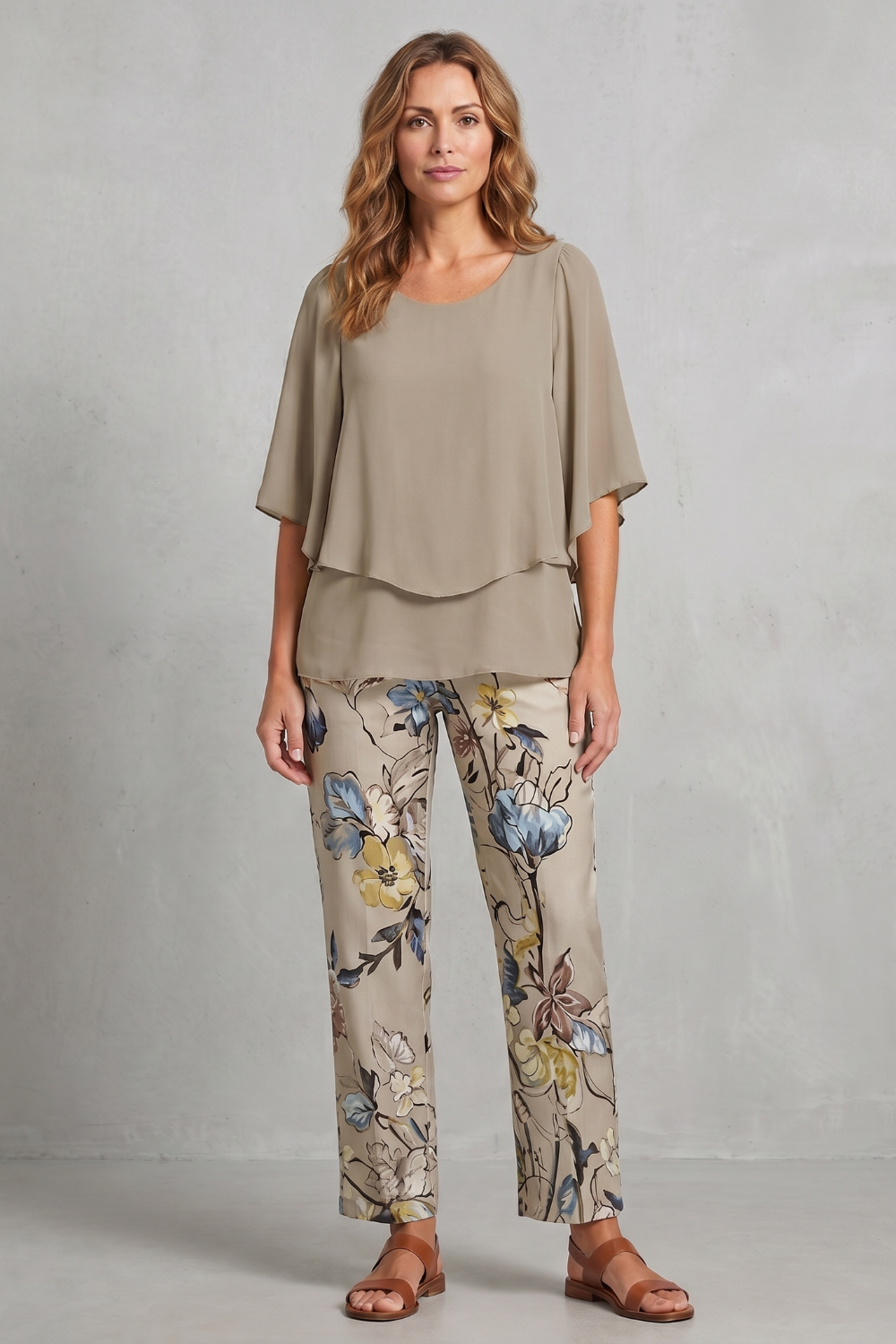 Mariselle – Botanical print elegance – Two-piece trouser set