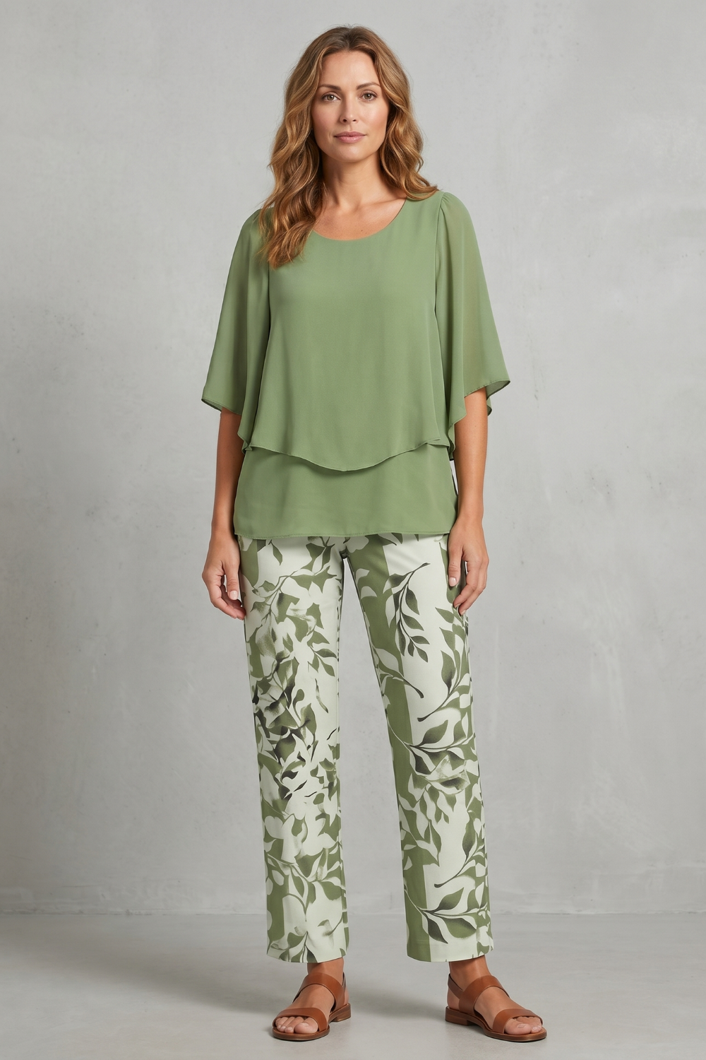 Mariselle – Botanical print elegance – Two-piece trouser set