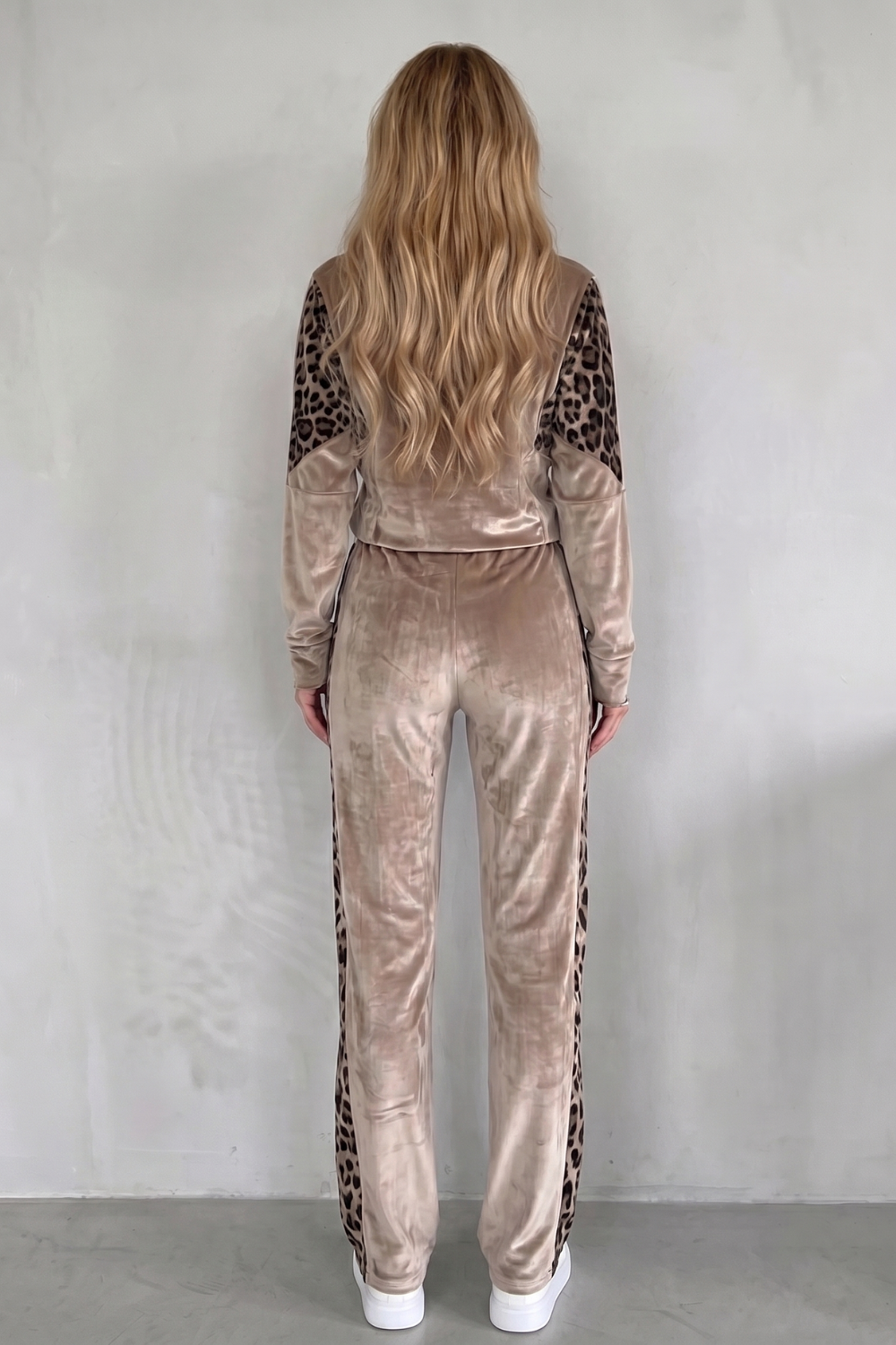 Noirelle – Leopard contrast athleisure – Three-piece set