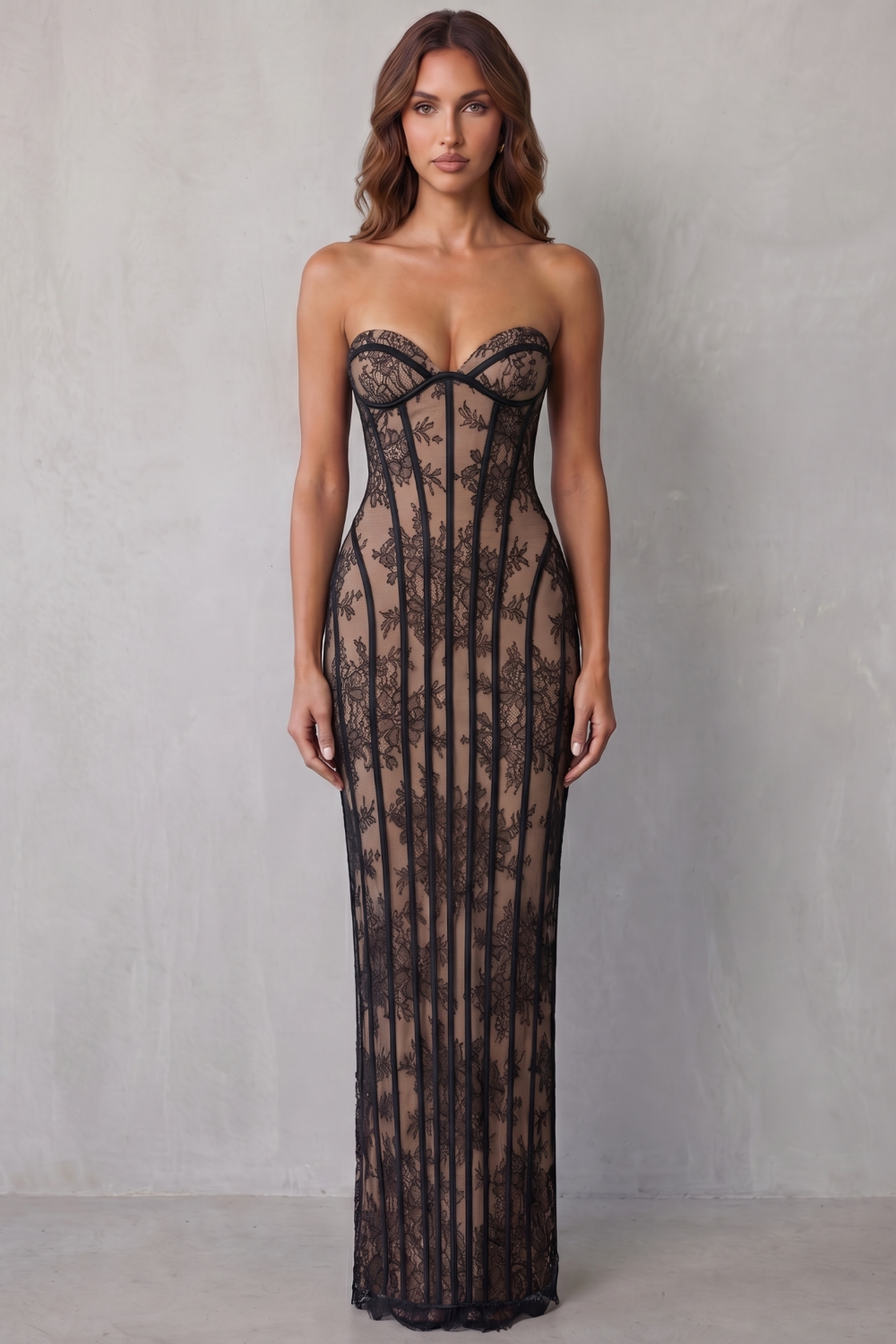 Sirelle – Sculpted lace allure – Maxi dress