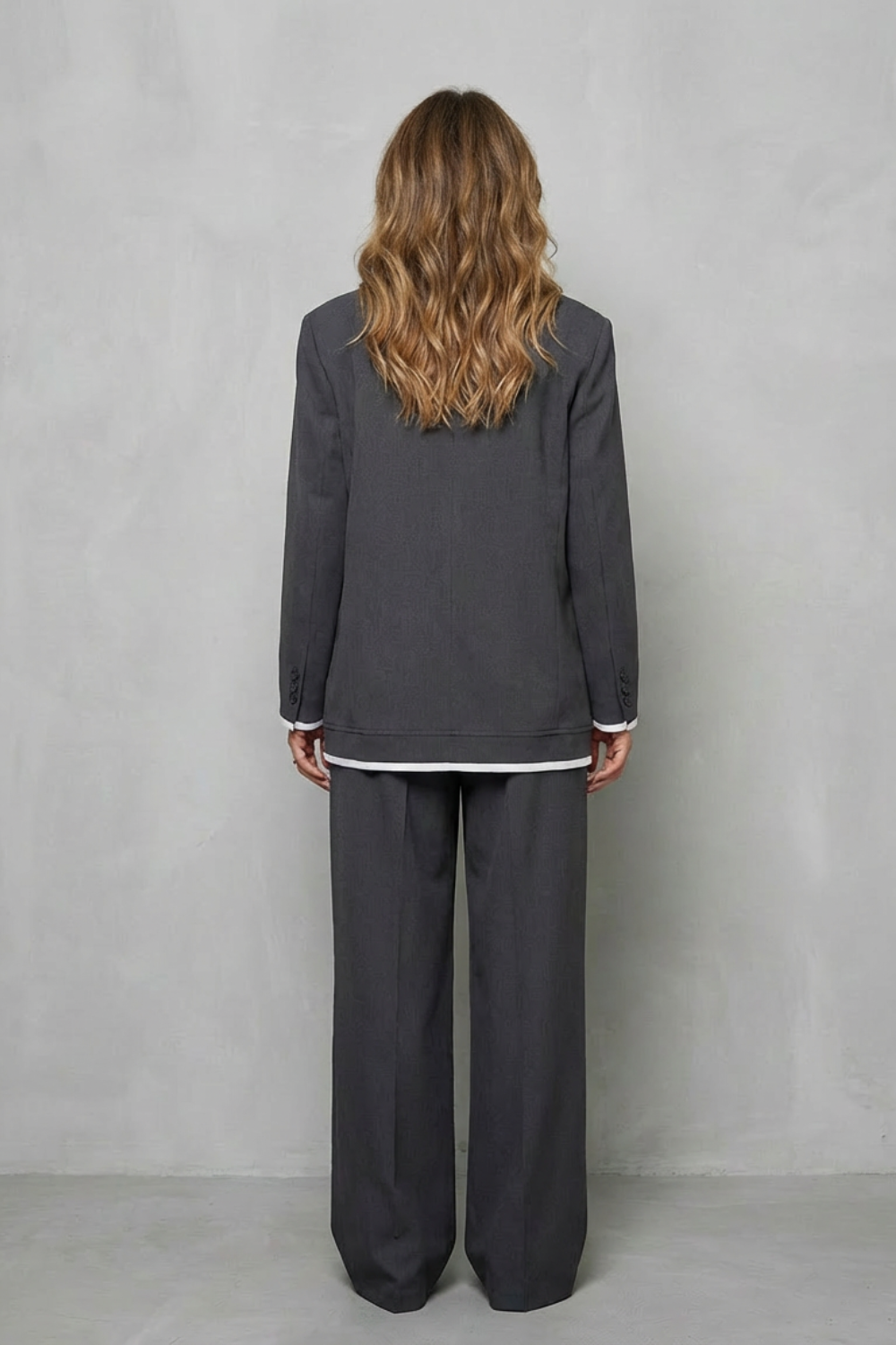 Elegant Wide-Leg Two-Piece Power Look
