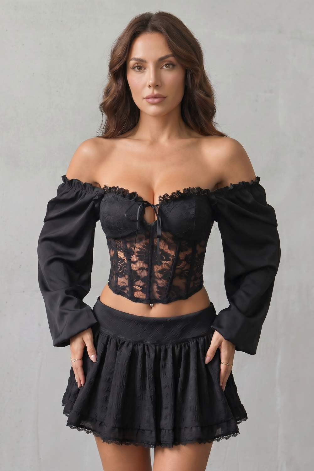 Velouraine – Romantic lace corsetry – Corset top