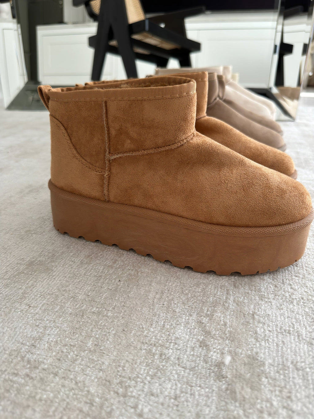 Soft, Comfortable Women's Boots – Warm and Stylish
